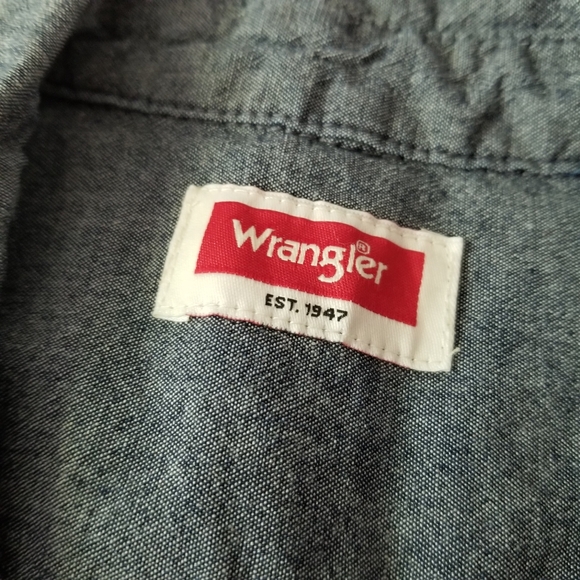 WRANGLER Set of 2 Woven Twill Classic Short Sleeve Shirts Size M - Picture 4 of 13